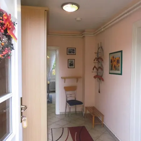 Apartment Gut & Gunstig ! Helle, Gemutliche Ferienwohnung Im Erdgeschoss Mit Sep Eingang Ihr Hund Ist Uns Willkommen! Heiligenhafen